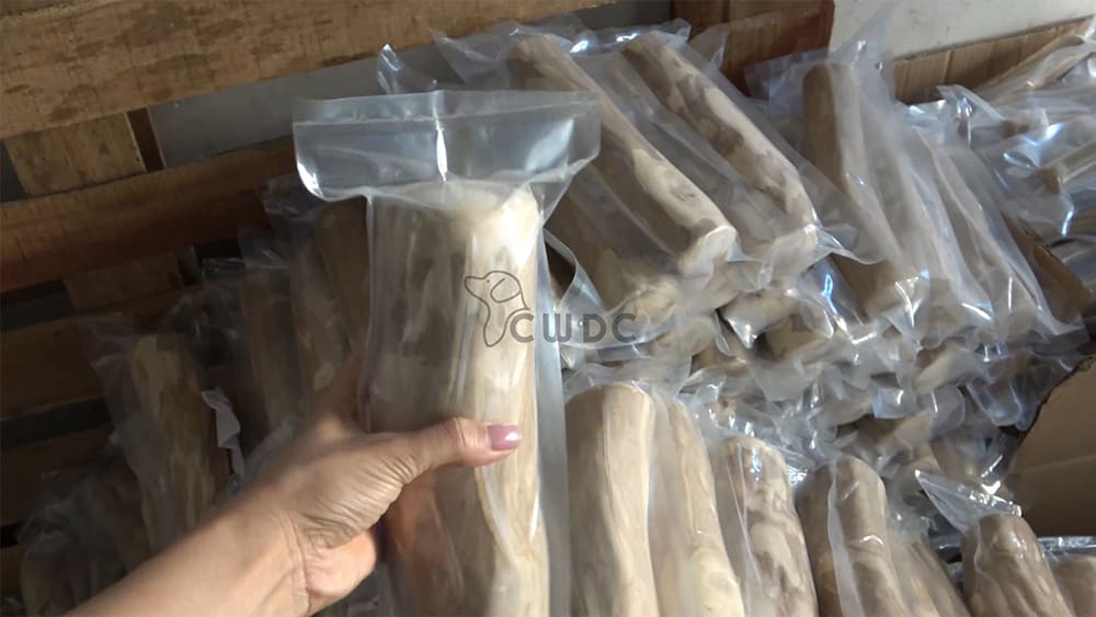 coffeewood-chews-use-vacuum-sealed-bags-is-to-prevent-moisture-from-getting-inside-the-bags