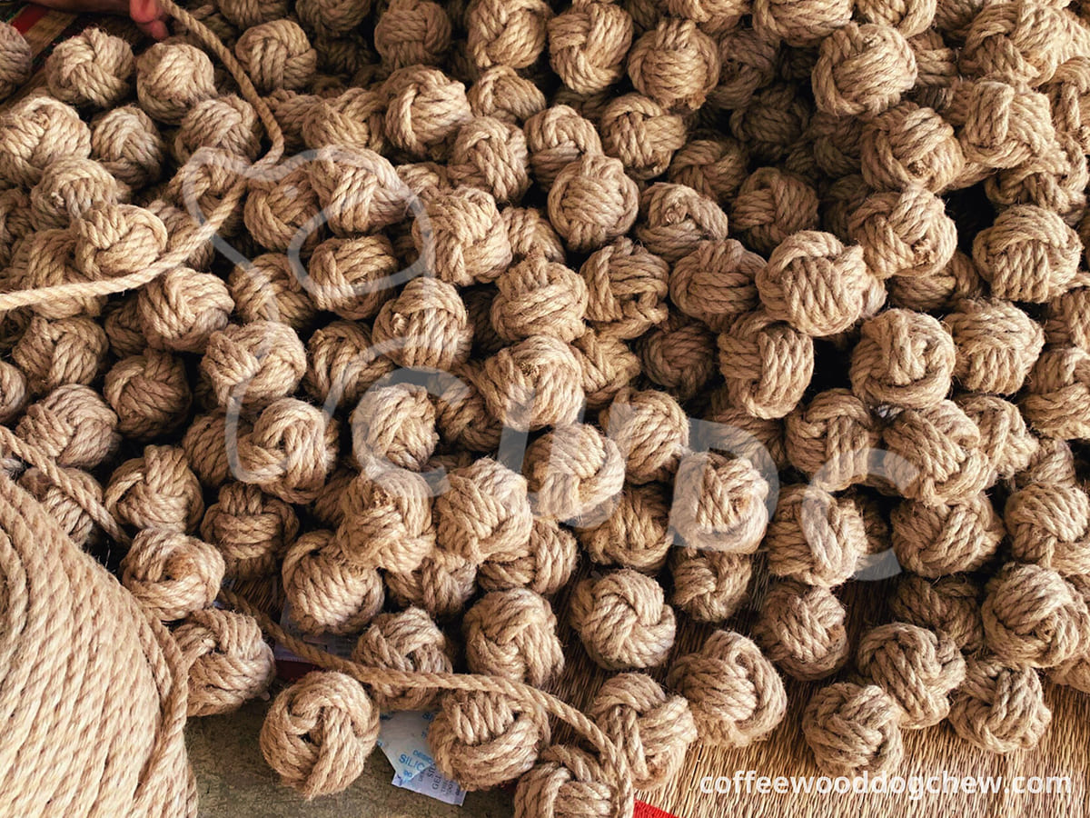 5-reasons-to-choose-the-hemp-rope-ball-for-your-loyal-friends